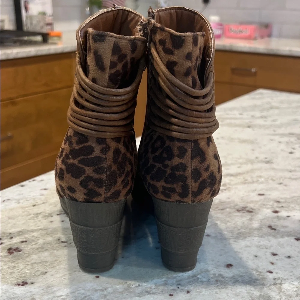 Sbicca Chestnut Ankle Booties -NWT